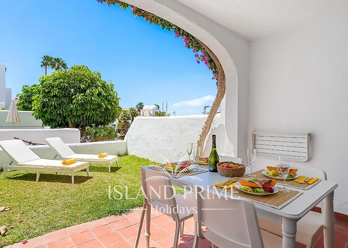 Garden Relax With Heated Pool Views Fc15 Lägenhet