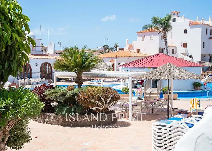 Apartment Garden Relax With Heated Pool Views Fc15